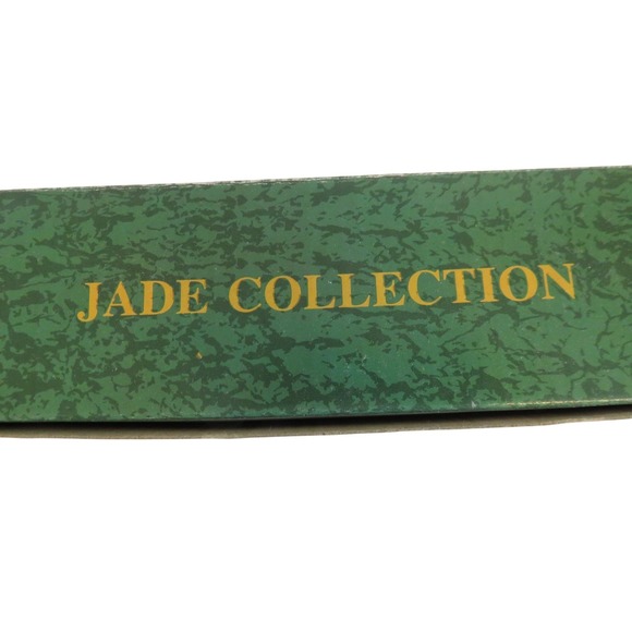 Vintage Jade Collection 11 Piece Nativity Set Porcelain Figures Wood Base - Picture 5 of 6